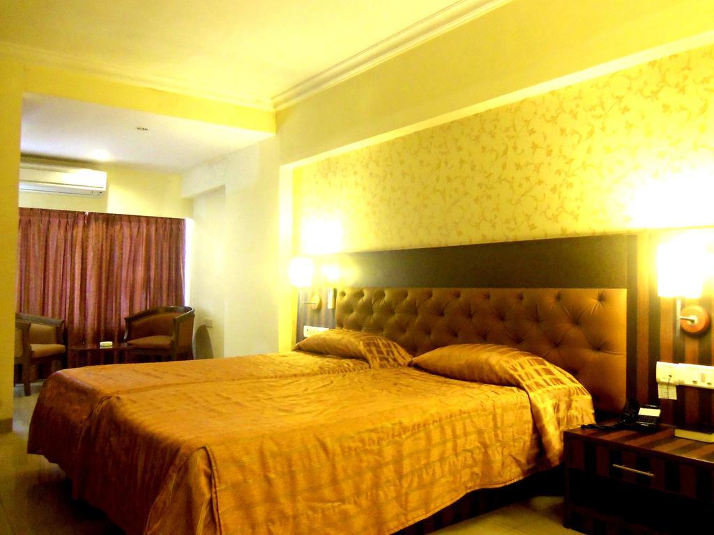 Hotel K Stars Navi Mumbai Room photo