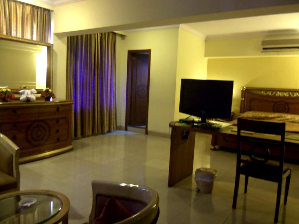 Hotel K Stars Navi Mumbai Exterior photo